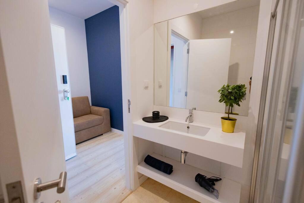 Central Lisbon Stylish Apartment Εξωτερικό φωτογραφία