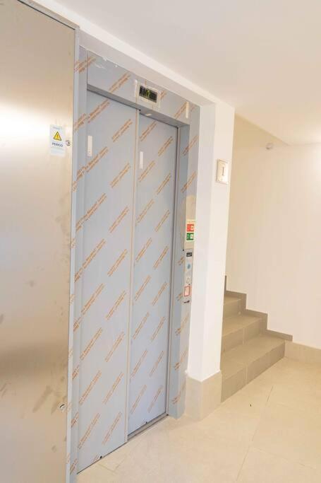 Central Lisbon Stylish Apartment Εξωτερικό φωτογραφία